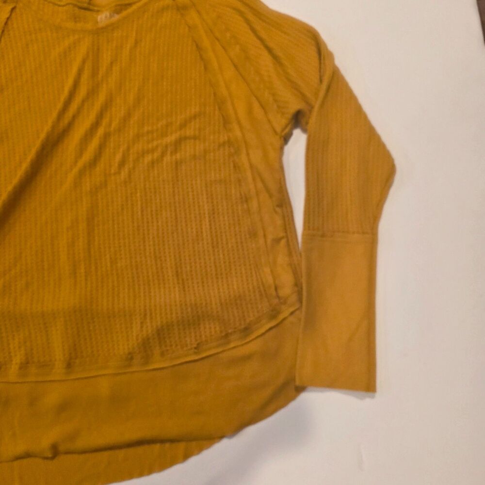 Mustard Yellow Waffle Knit Top XL 16-18 Long Sleeve Thermal Fall Cozy Casual